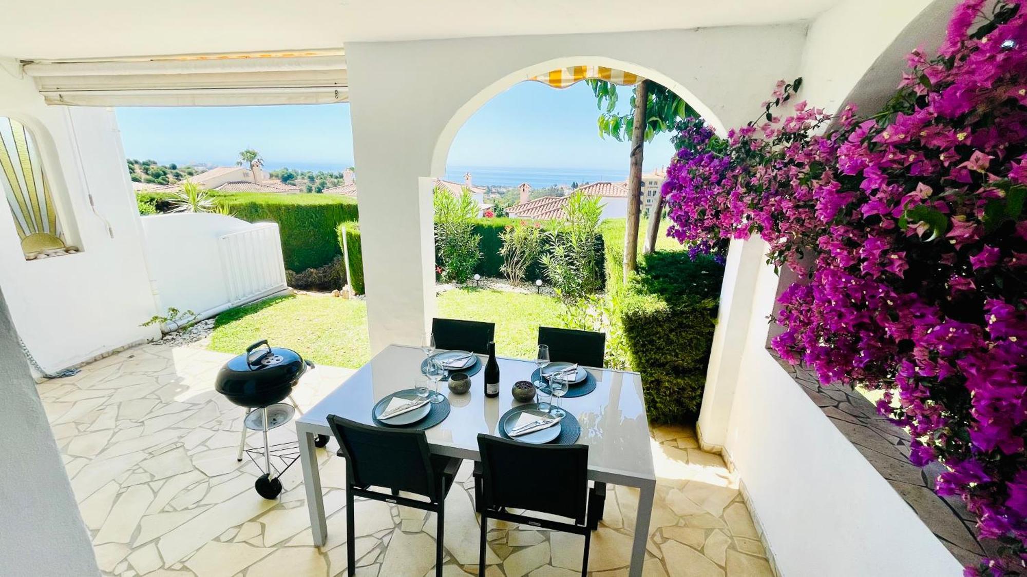 Modern Garden Apartment With A Fantastic Sea View And A Private Garden Sitio de Calahonda Exteriér fotografie
